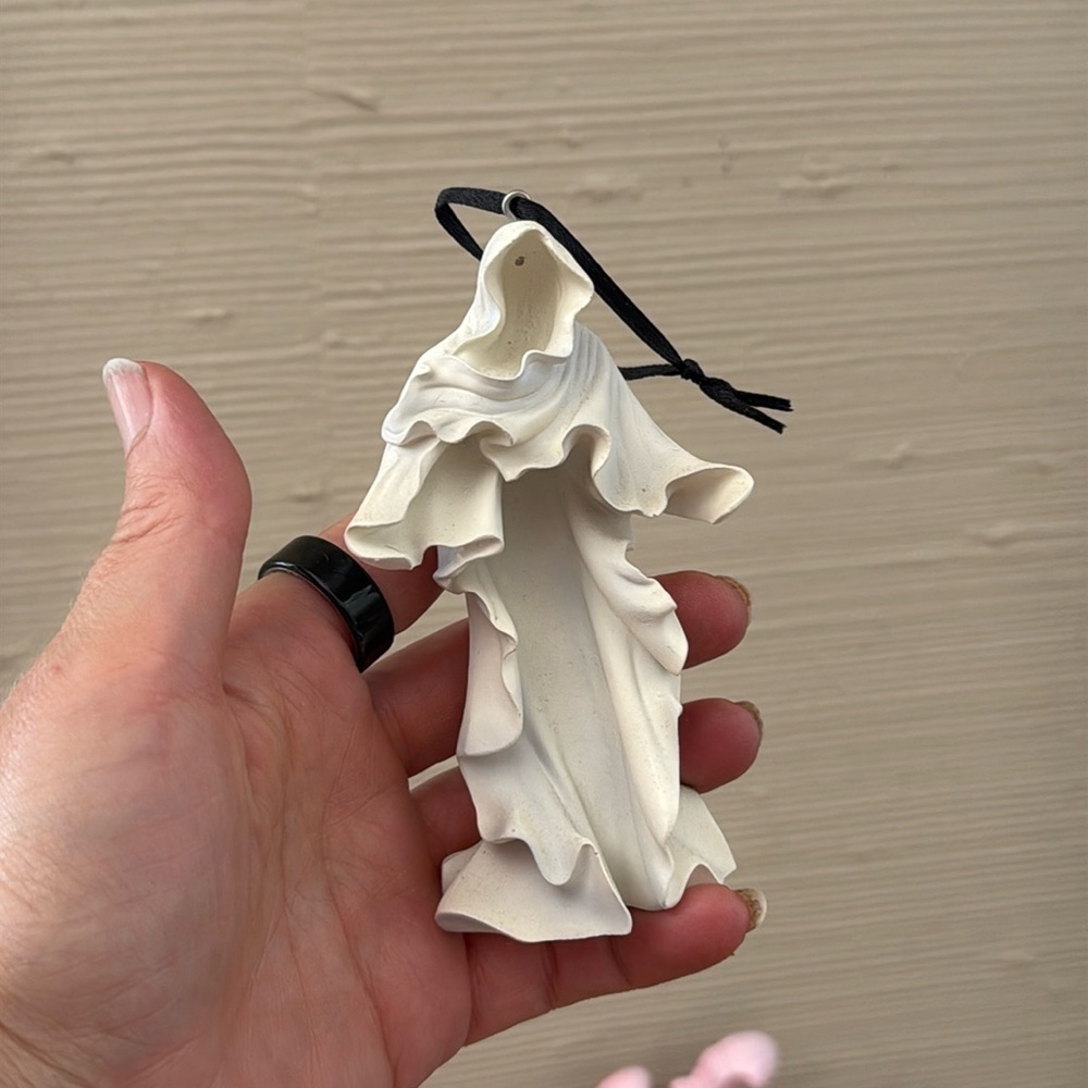 Cracker Barrel Ghost Wraith Halloween Ornament